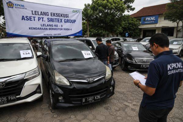 lelang-aset-pt-sritex-solo-61-mobil-laku-22-unit